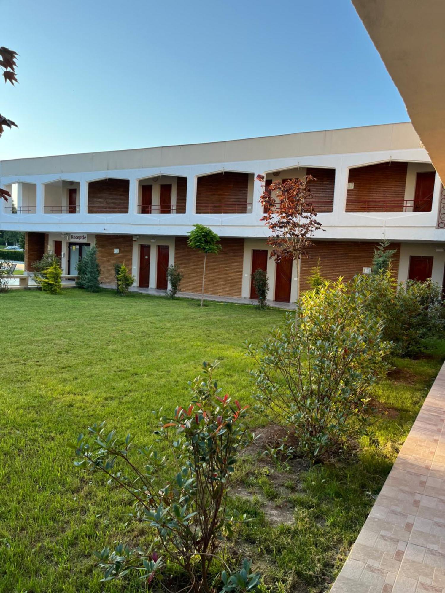 Hotel Selena Boutique Neptun Exterior photo